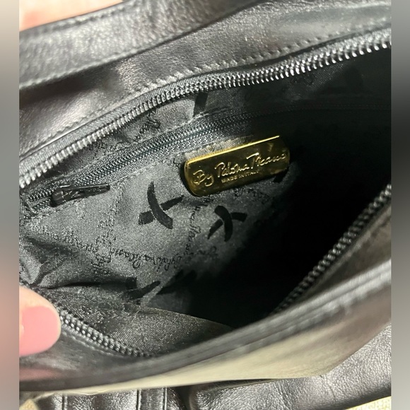 Paloma Picasso Elegant Black Shoulder Bag with Gold Accents - Picture 6 of 11